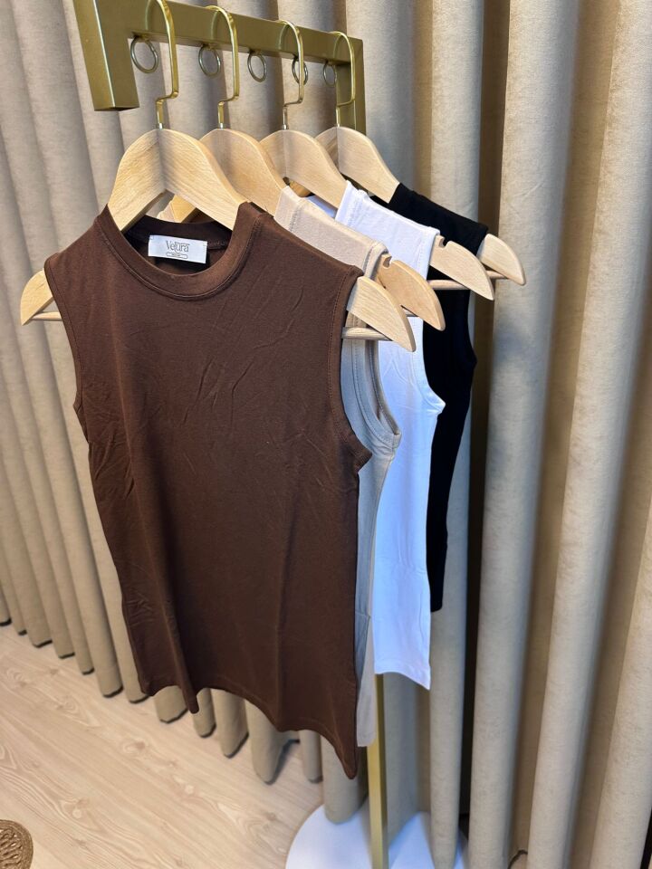 VeluraCollection Kadın Kolsuz Bisiklet Yaka Bluz 4’lü Set